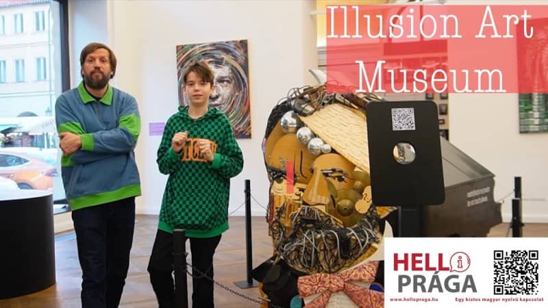 Illúziók Múzeuma Prágában interaktív optikai installációval, gyerekek fényképezkednek a kiállításon.
